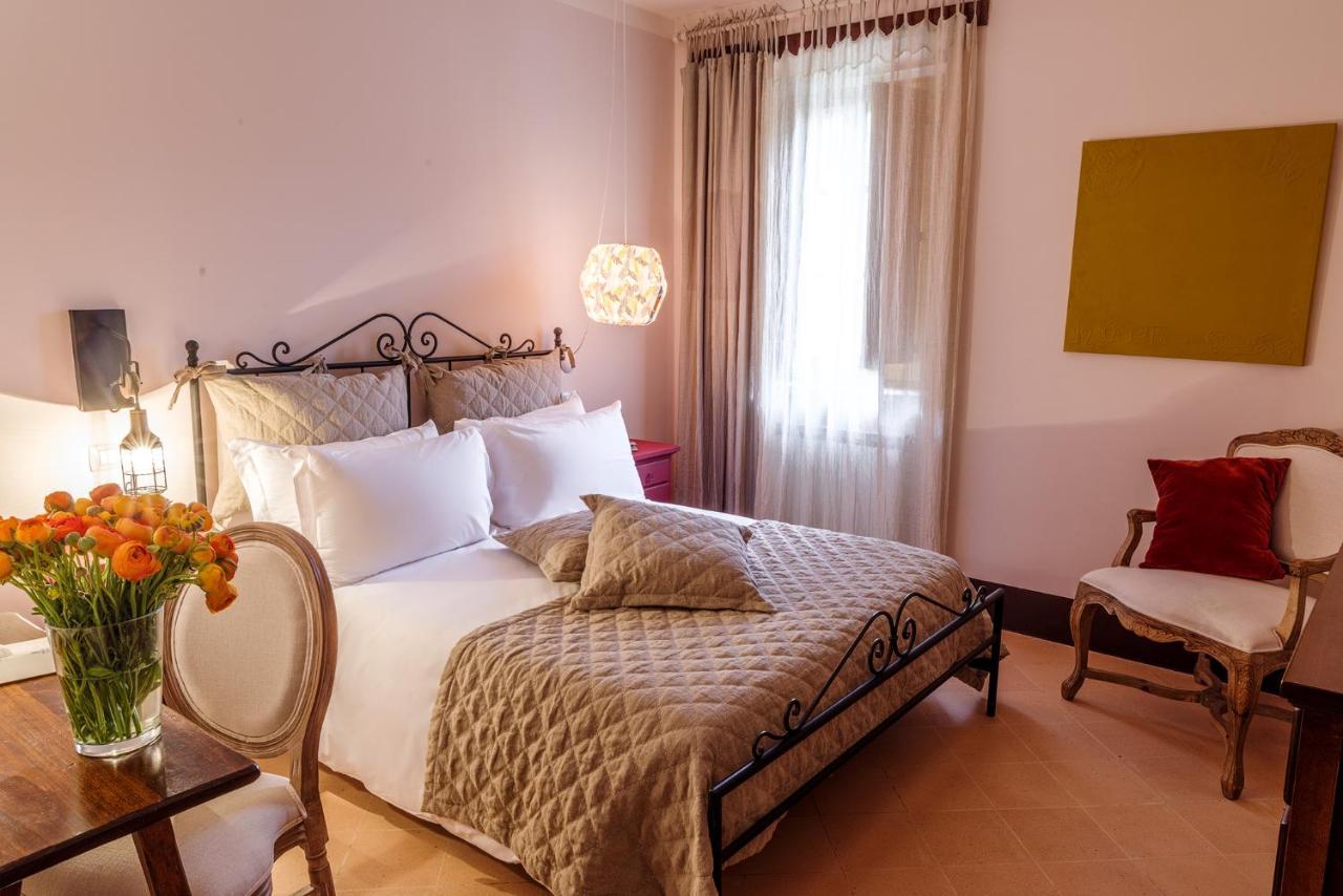 Ex Convento Santa Croce-Country Resort Сант'Анатолия-ди-Нарко Экстерьер фото