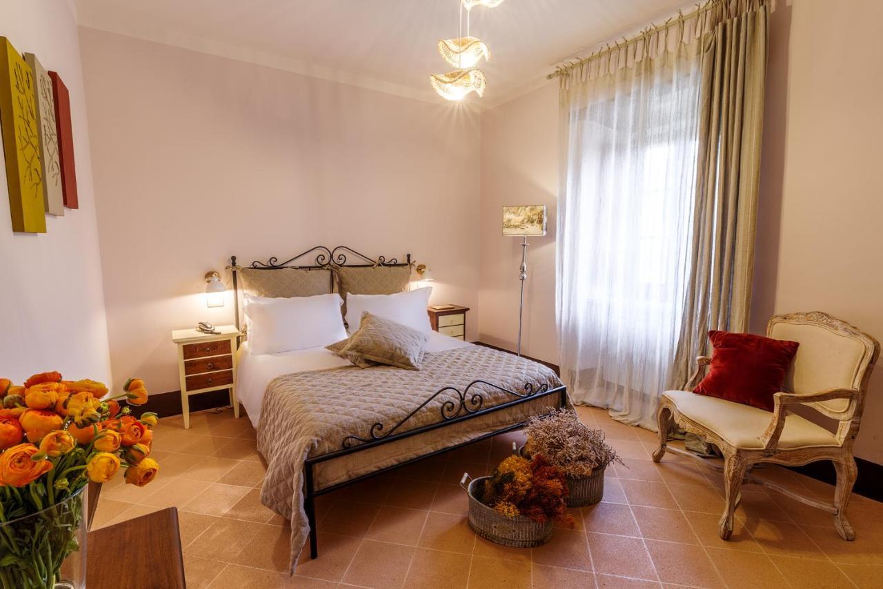 Ex Convento Santa Croce-Country Resort Сант'Анатолия-ди-Нарко Экстерьер фото