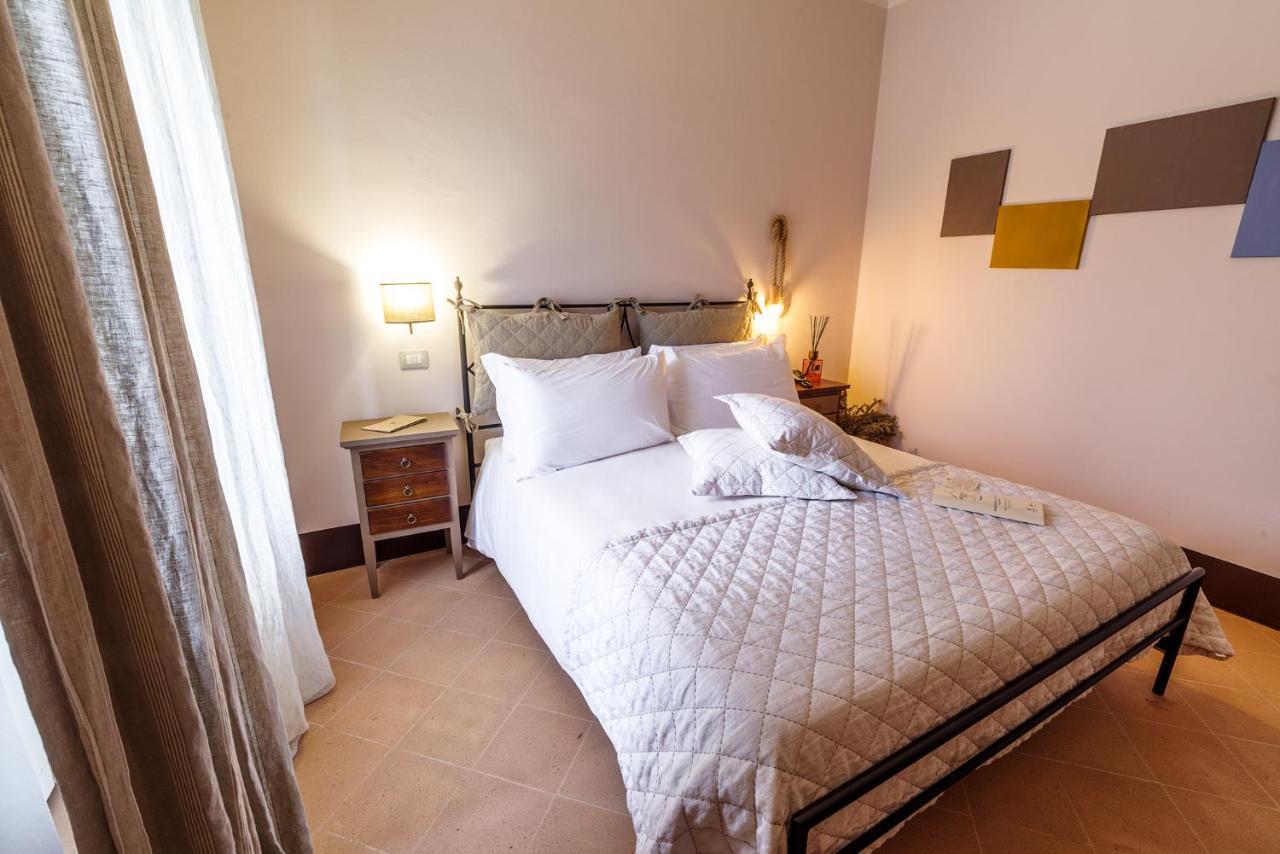Ex Convento Santa Croce-Country Resort Сант'Анатолия-ди-Нарко Экстерьер фото