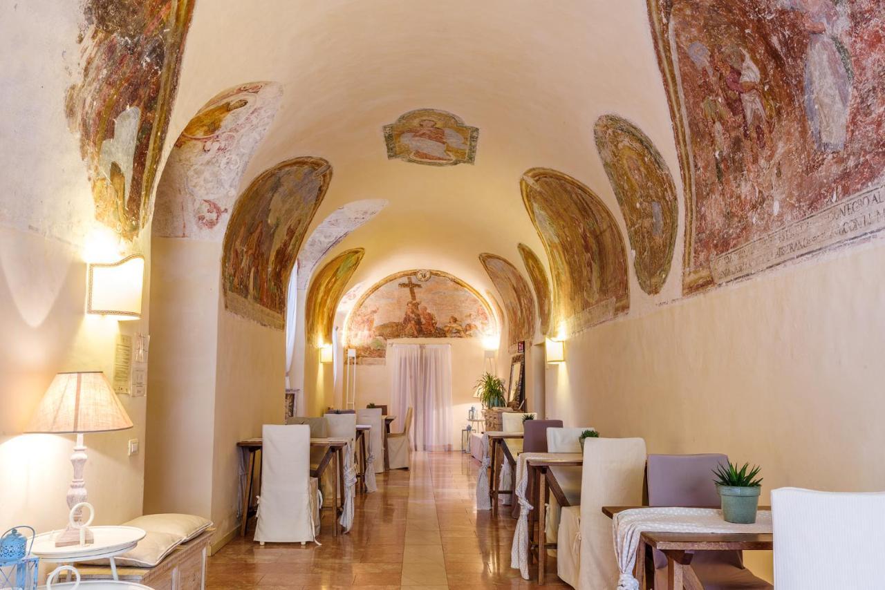 Ex Convento Santa Croce-Country Resort Сант'Анатолия-ди-Нарко Экстерьер фото