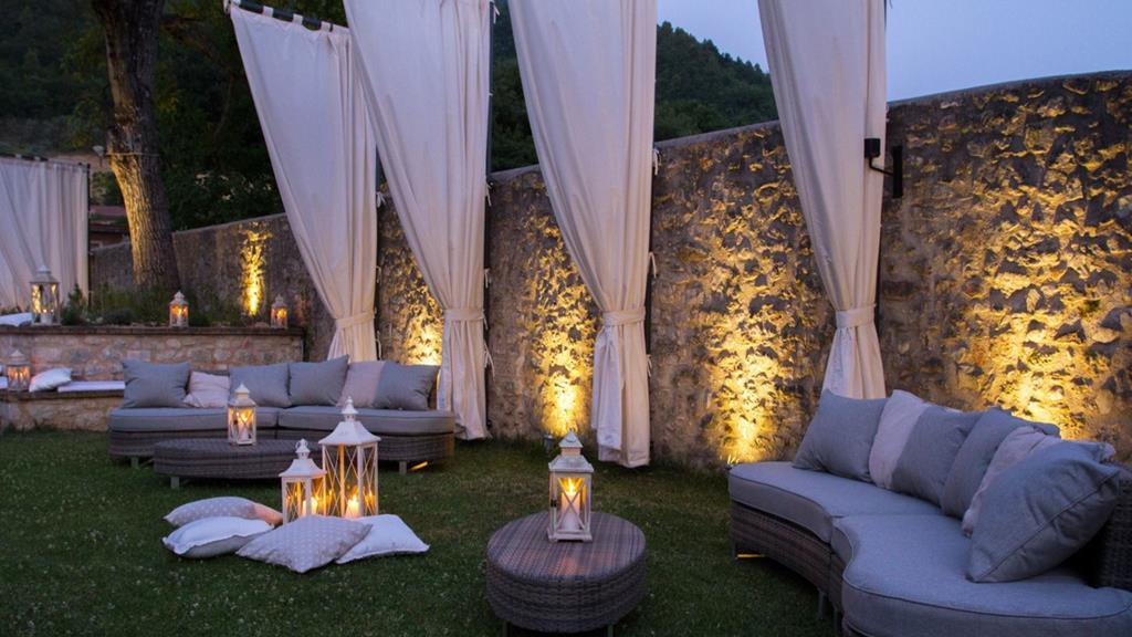 Ex Convento Santa Croce-Country Resort Сант'Анатолия-ди-Нарко Экстерьер фото