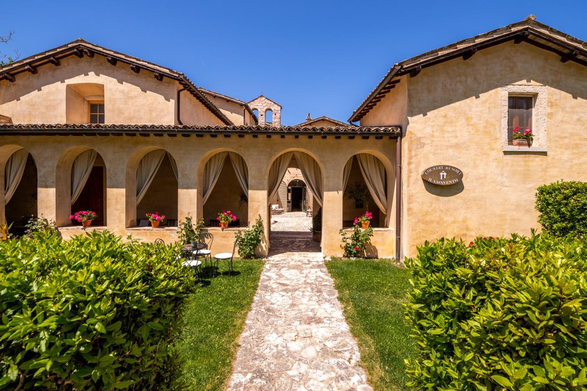Ex Convento Santa Croce-Country Resort Сант'Анатолия-ди-Нарко Экстерьер фото