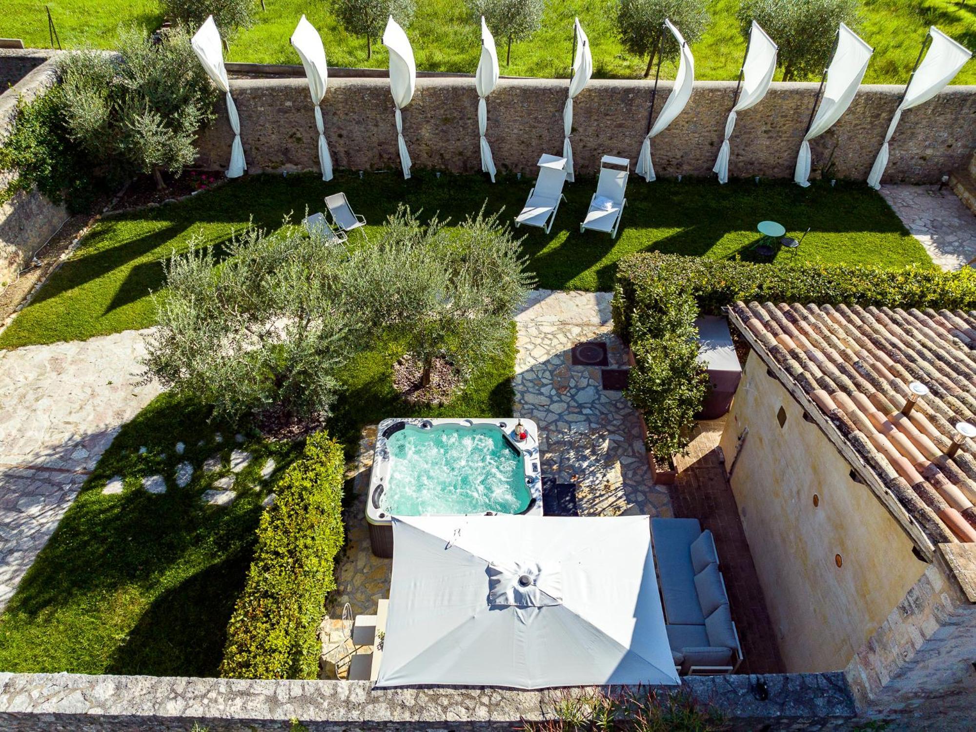 Ex Convento Santa Croce-Country Resort Сант'Анатолия-ди-Нарко Экстерьер фото